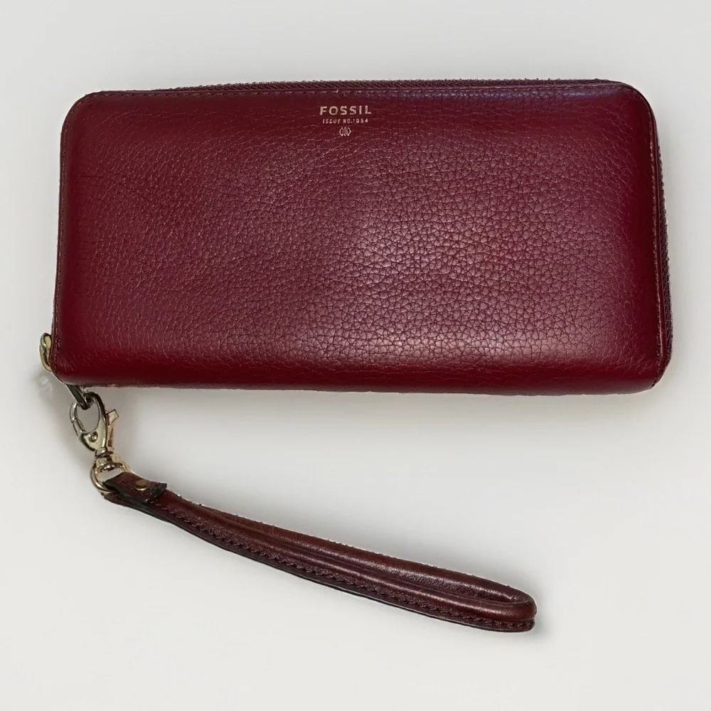 Fossil Tara Wine Burgundy Red Clutch Zip Around Wallet